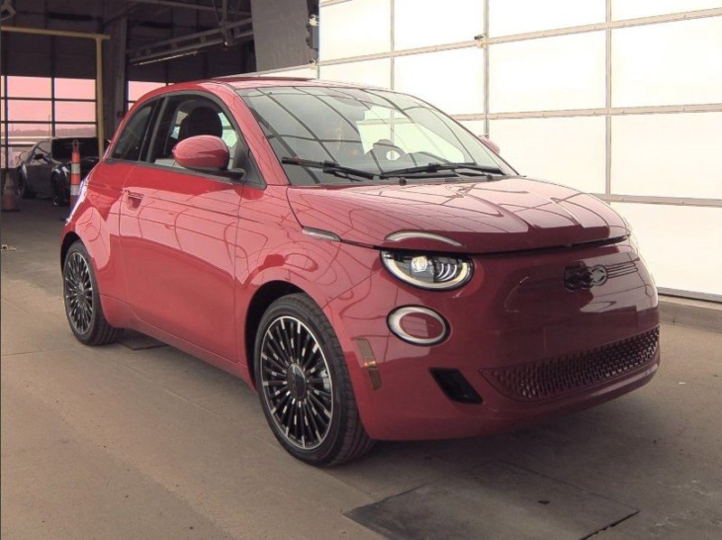 Used 2024 FIAT 500 e (RED) image 1