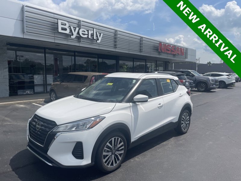 Certified 2024 Nissan Kicks SV image 1
