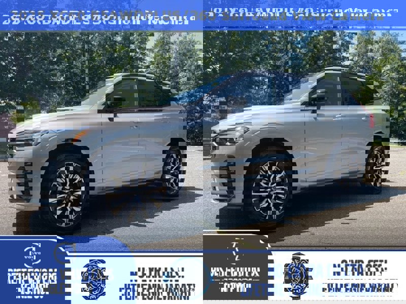 Certified 2025 Volvo XC60 B5 Plus image 1