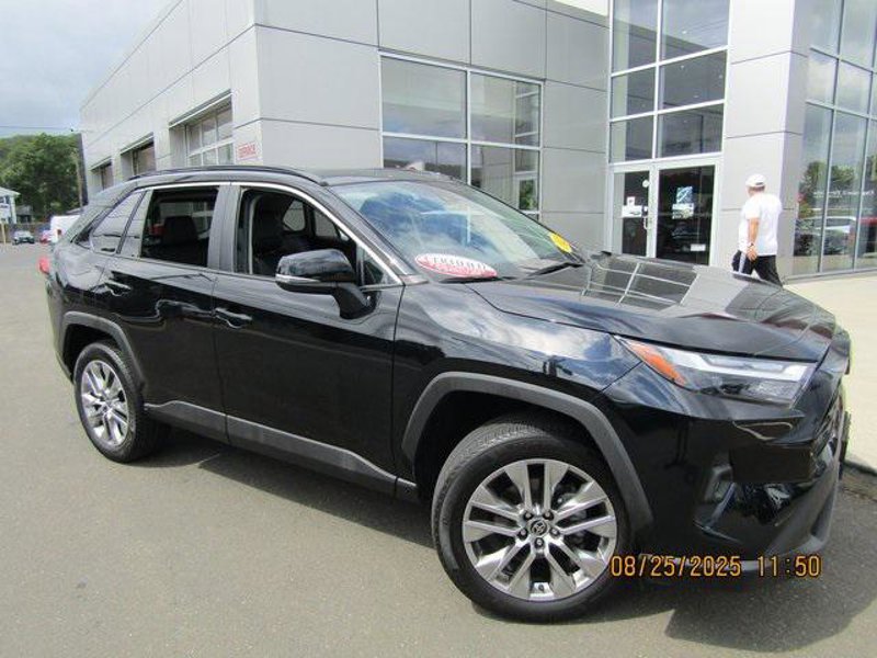 Certified 2022 Toyota RAV4 XLE Premium image 1