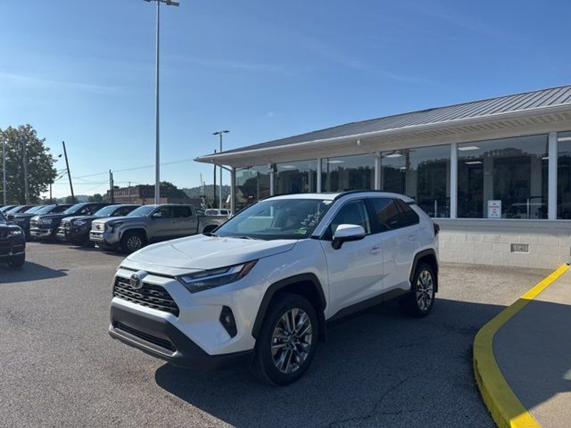 Certified 2024 Toyota RAV4 XLE Premium image 1