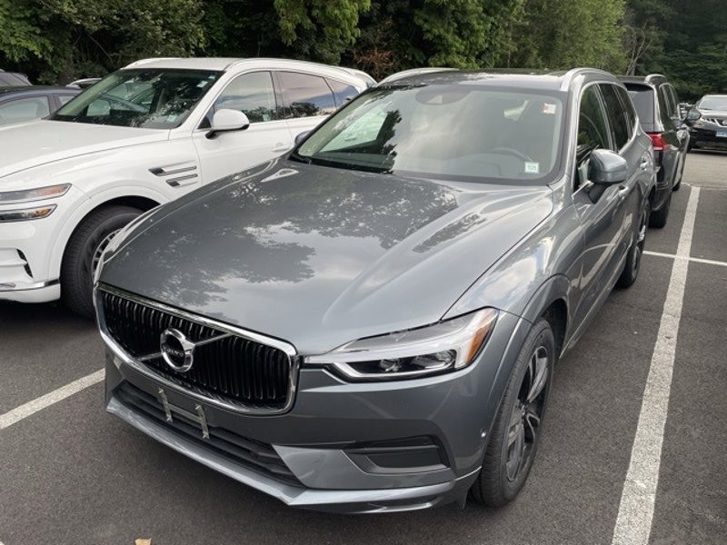 Used 2019 Volvo XC60 T5 Momentum w/ Multimedia Package image 1