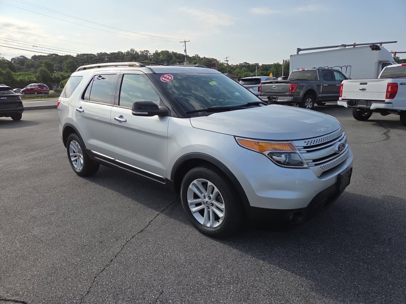 Used 2013 Ford Explorer XLT image 1