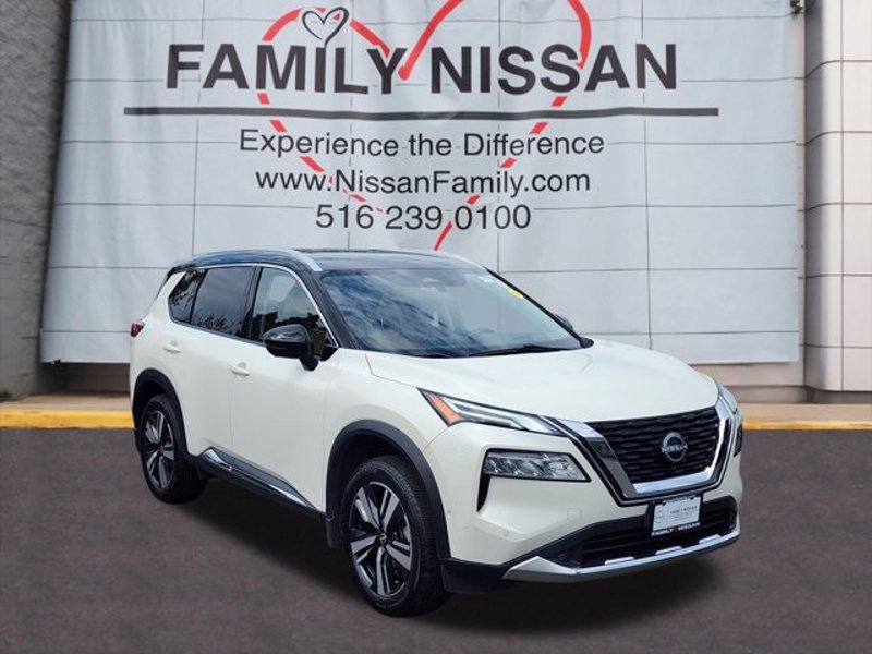 Certified 2022 Nissan Rogue Platinum image 1