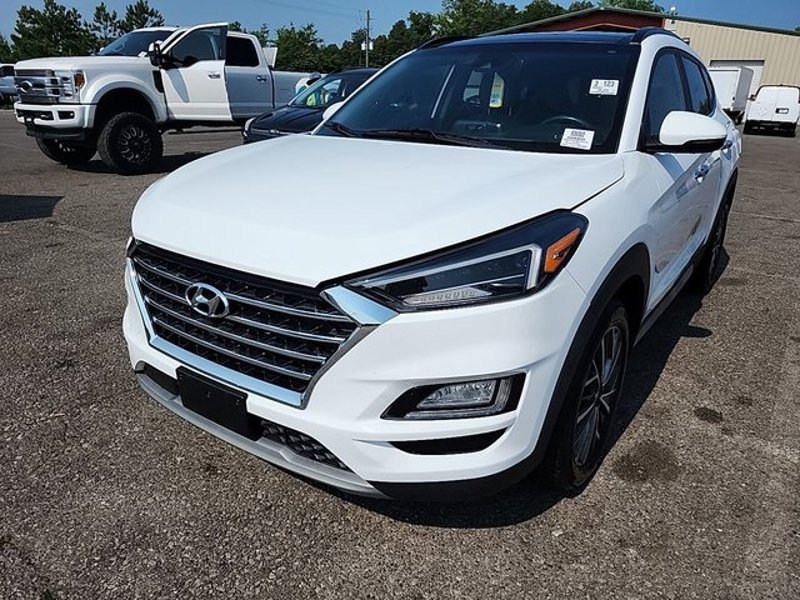 Used 2016 Hyundai Tucson Sport image 1
