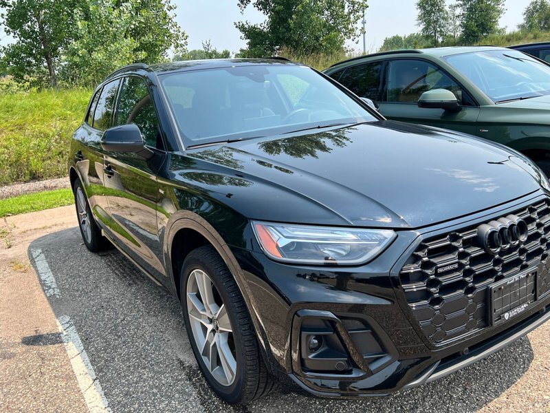 Certified 2025 Audi Q5 2.0T Premium image 1