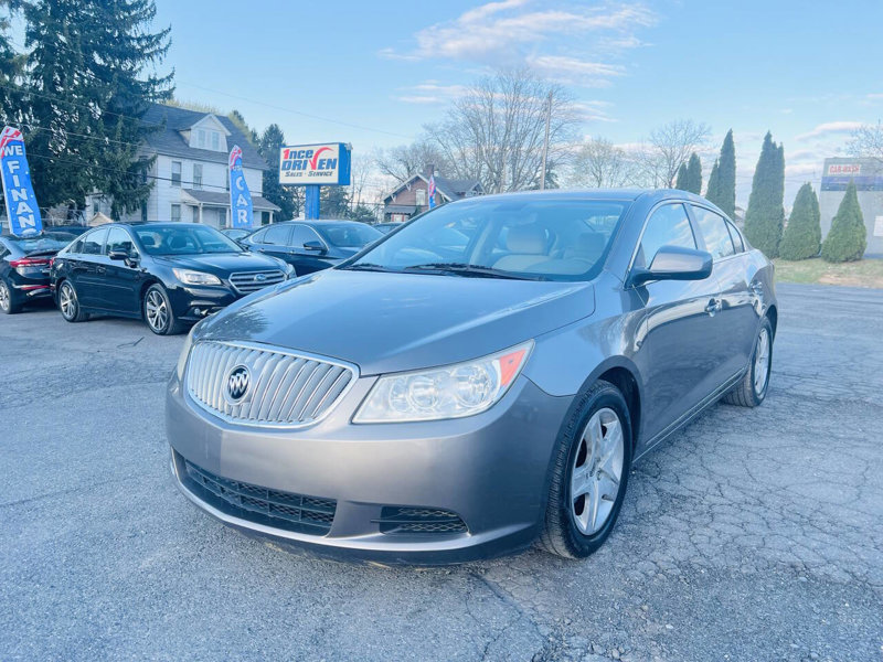 Used 2010 Buick LaCrosse CX image 1
