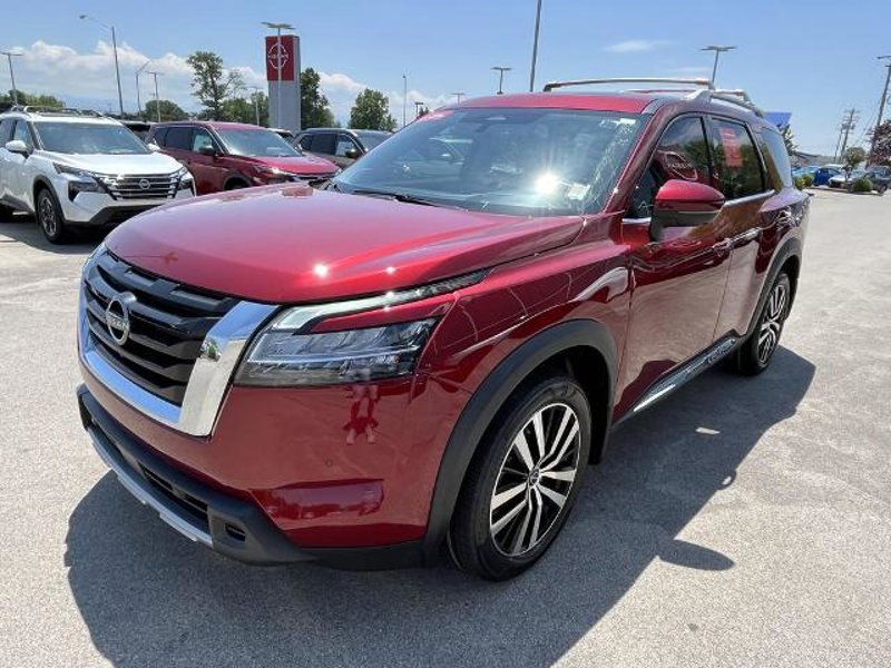Certified 2023 Nissan Pathfinder Platinum image 1