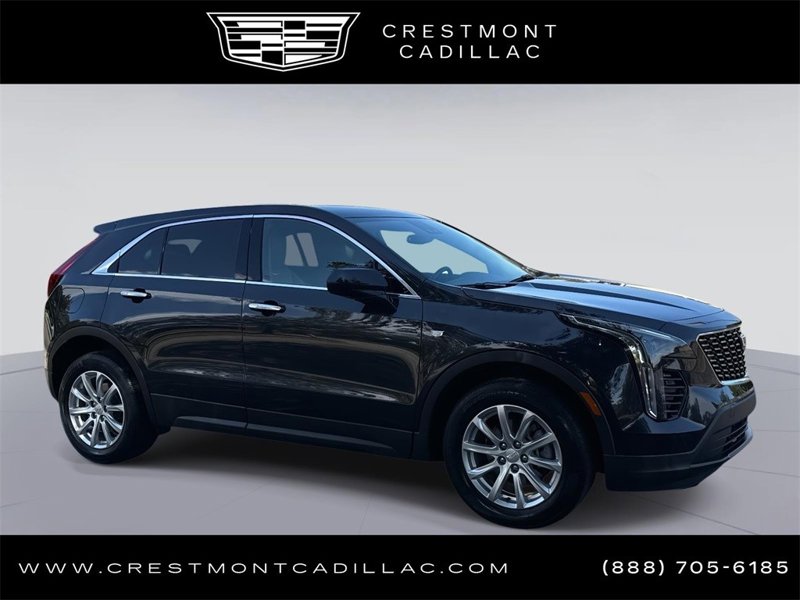 Certified 2022 Cadillac XT4 Luxury w/ Cold Weather Package image 1