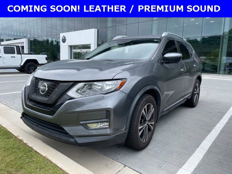 Used 2017 Nissan Rogue SL image 1
