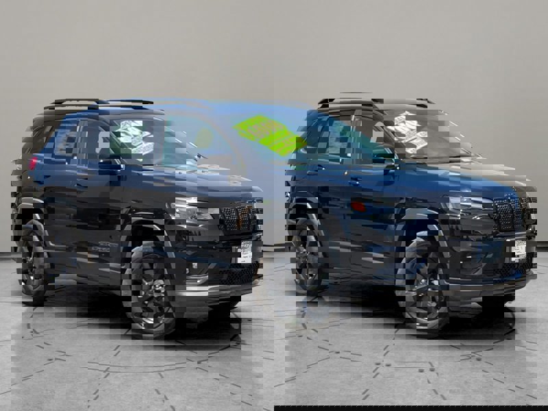 New 2023 Jeep Cherokee Altitude Lux image 1
