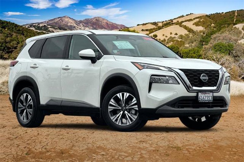 Certified 2023 Nissan Rogue SV image 1