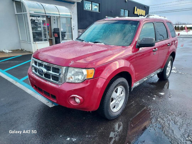 Used 2011 Ford Escape XLT image 1