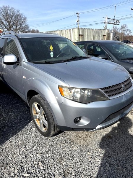 Used 2007 Mitsubishi Outlander XLS image 1