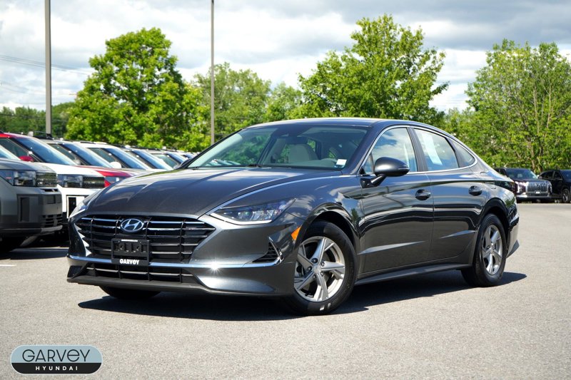 Certified 2023 Hyundai Sonata SE w/ Cargo Package image 1