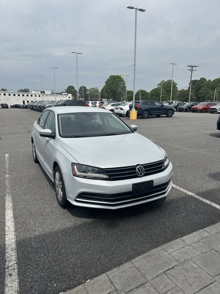 Used 2017 Volkswagen Jetta S image 1