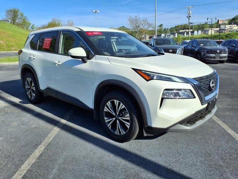Certified 2023 Nissan Rogue SV image 1