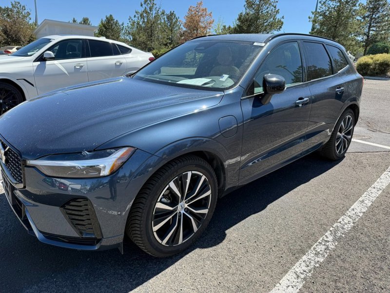 Certified 2023 Volvo XC60 T8 Ultimate image 1