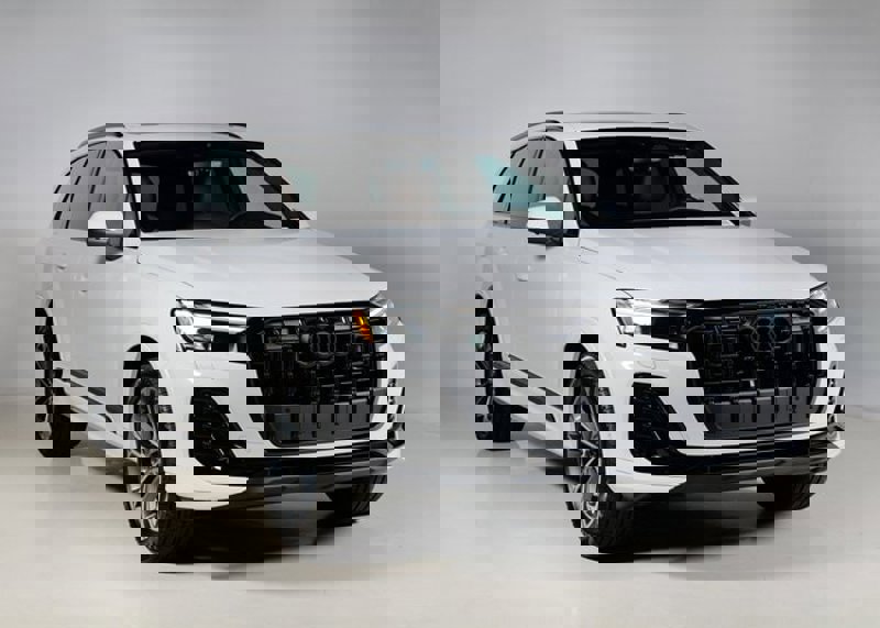 Certified 2025 Audi Q7 2.0T Premium Plus w/ Premium Plus Package image 1