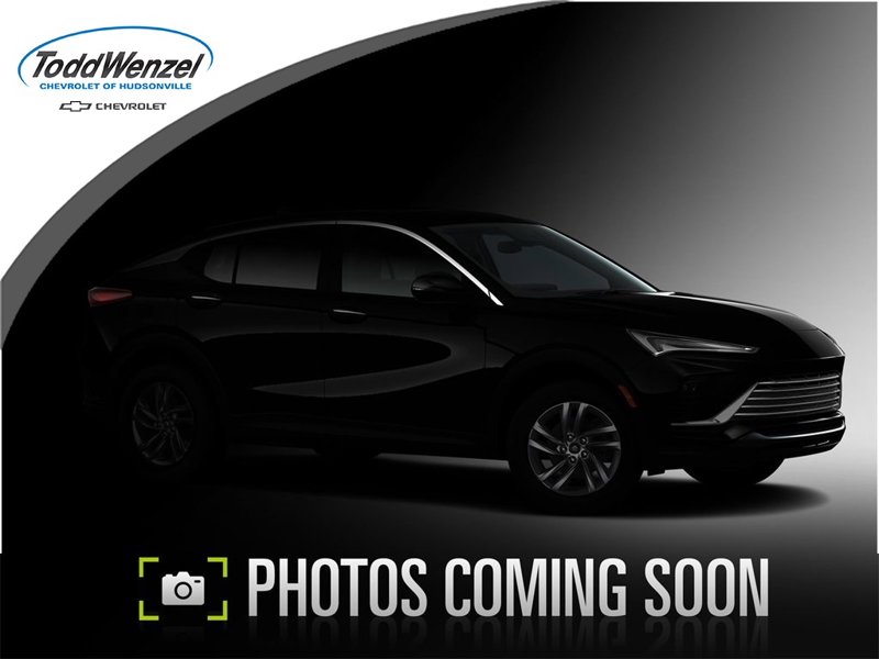 Used 2017 Chevrolet Malibu LT image 1