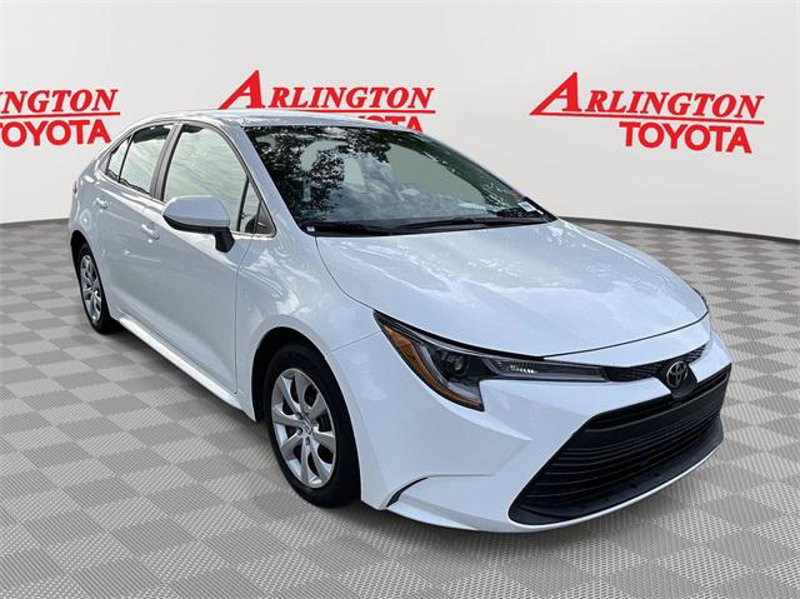 Used 2024 Toyota Corolla LE image 1