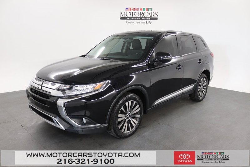 Used 2019 Mitsubishi Outlander SE image 1