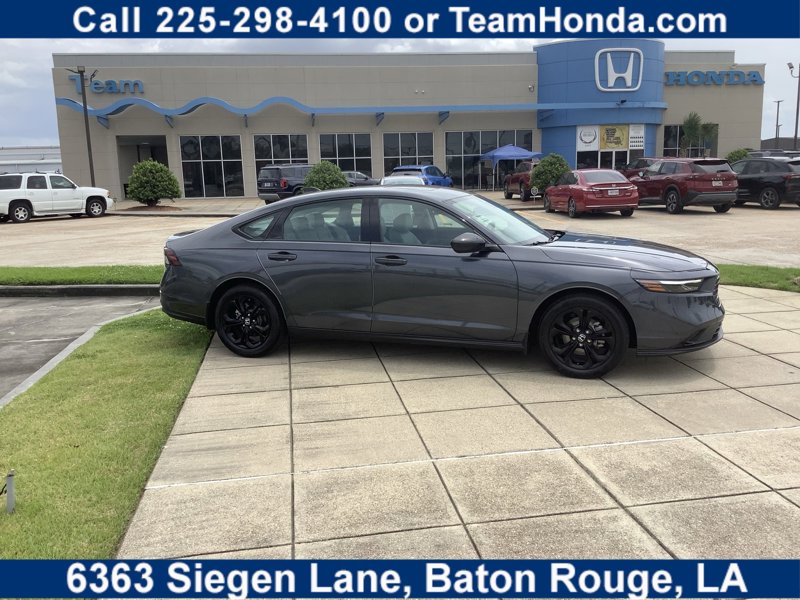 Certified 2025 Honda Accord SE image 1