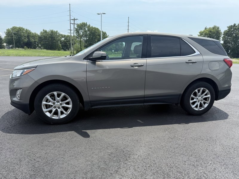 Used 2018 Chevrolet Equinox LT image 1