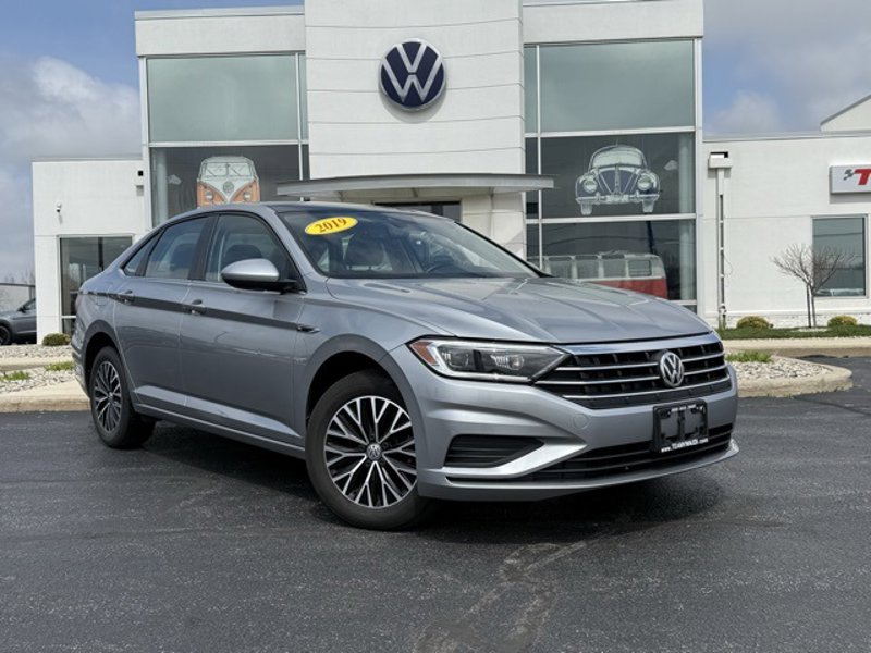 Used 2019 Volkswagen Jetta SEL image 1