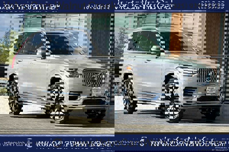 Certified 2024 Volvo XC90 T8 Ultimate image 1