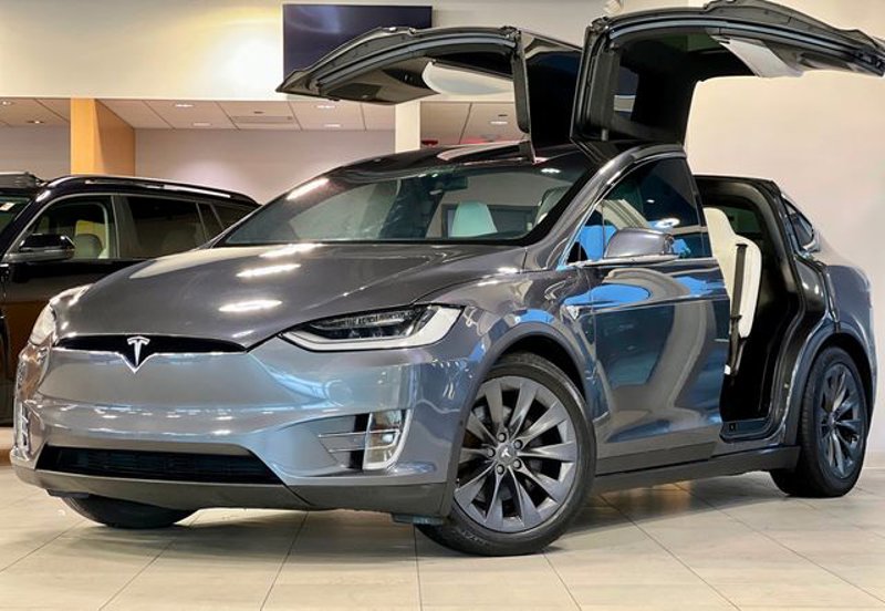 Used 2017 Tesla Model X 100D image 1