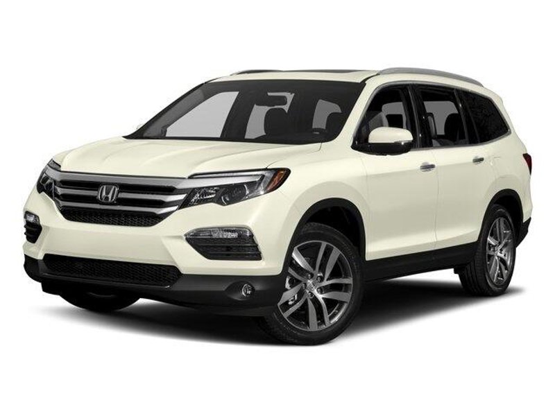 Used 2017 Honda Pilot Touring image 1