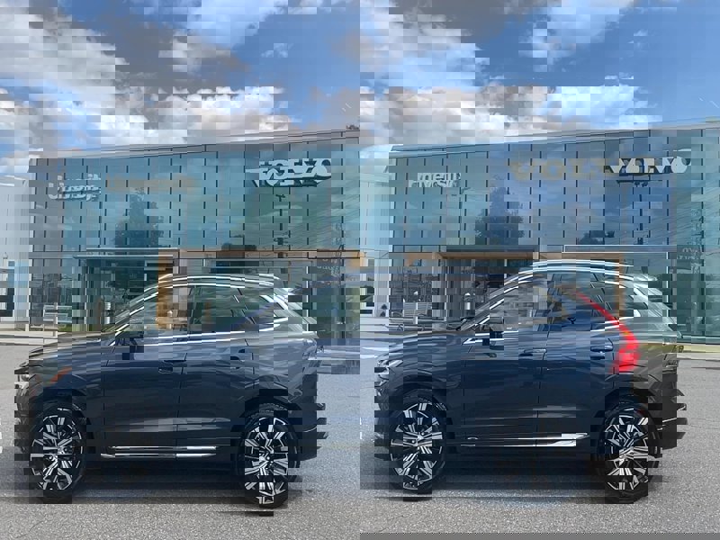 Certified 2023 Volvo XC60 B5 Plus w/ Protection Package Premier image 1