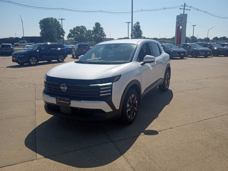 Certified 2025 Nissan Kicks SV image 1