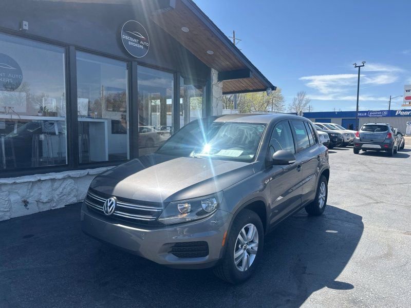 Used 2012 Volkswagen Tiguan SEL image 1