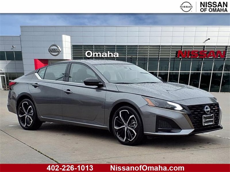 Certified 2023 Nissan Altima 2.5 SR w/ SR Premium Package image 1