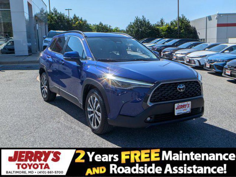 Certified 2023 Toyota Corolla Cross XLE image 1