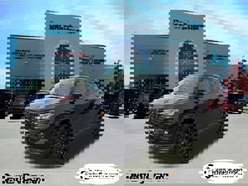 Certified 2024 Jeep Compass Latitude w/ Convenience Group image 1