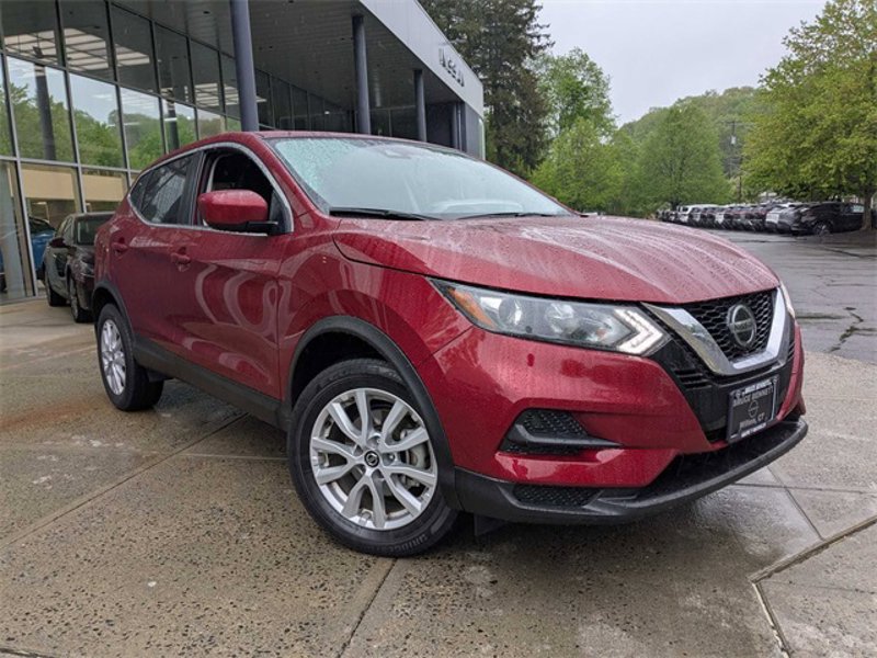 Certified 2022 Nissan Rogue Sport S image 1