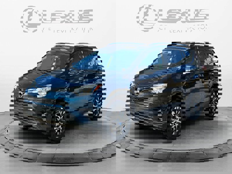 Used 2017 Toyota RAV4 LE image 1