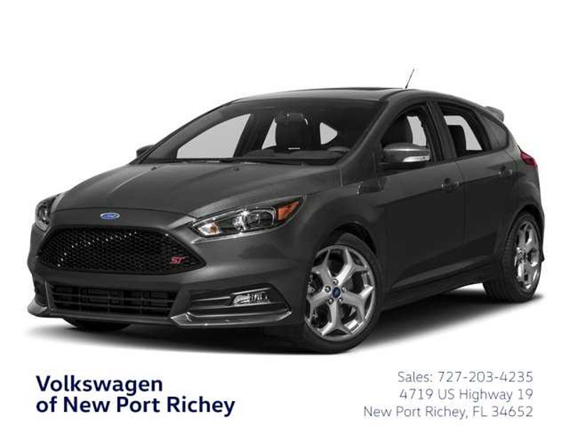 Used 2017 Ford Focus ST image 1
