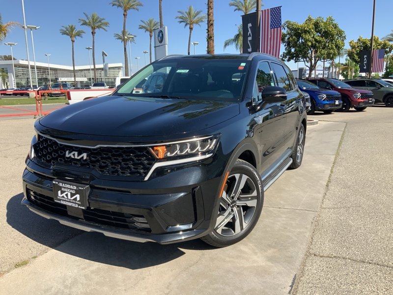 Certified 2023 Kia Sorento EX image 1