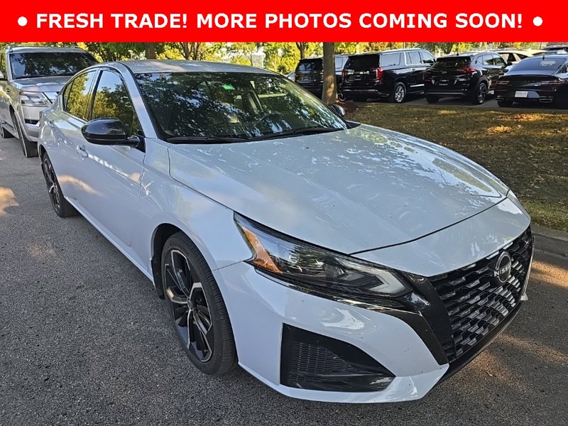 Certified 2023 Nissan Altima 2.5 SR image 1
