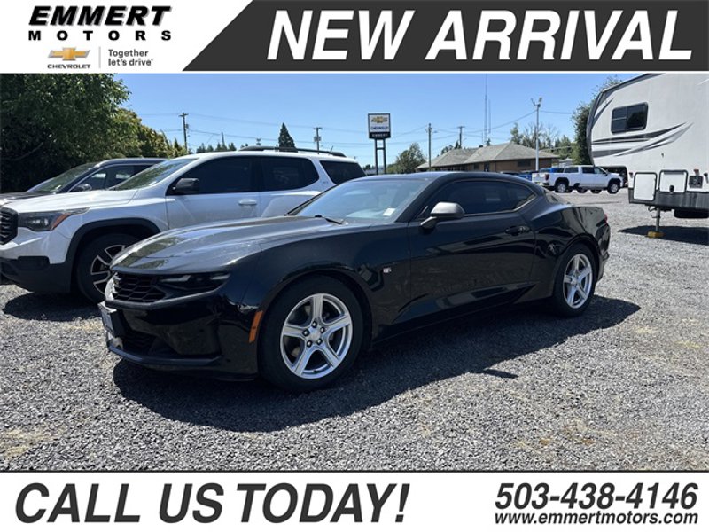 Used 2021 Chevrolet Camaro LT image 1