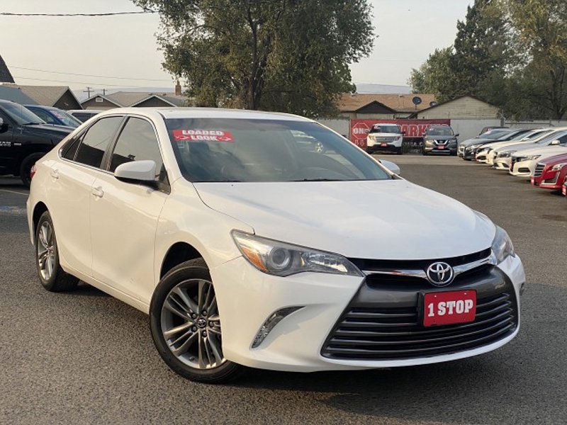Used 2017 Toyota Camry SE image 1