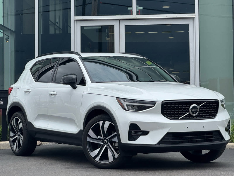 Certified 2023 Volvo XC40 B5 Plus w/ Driver Assist Package image 1