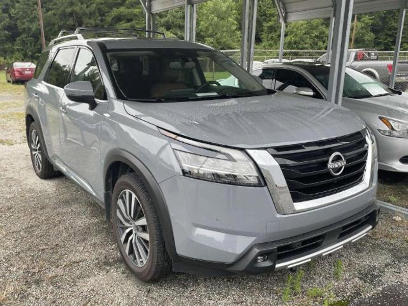 Certified 2022 Nissan Pathfinder Platinum image 1