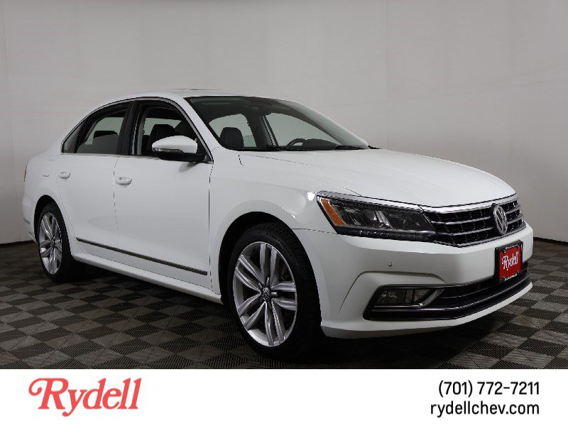 Used 2017 Volkswagen Passat 1.8T SE image 1