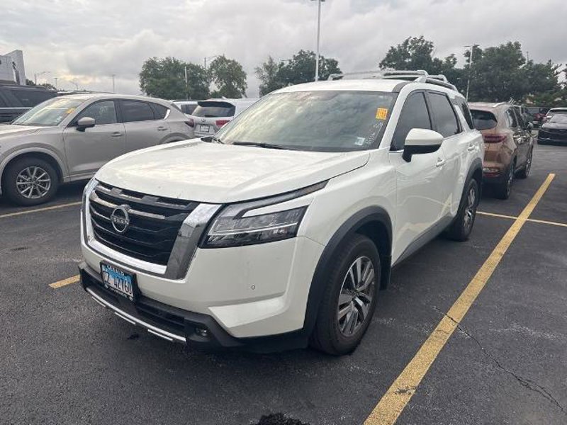 Certified 2022 Nissan Pathfinder SL image 1
