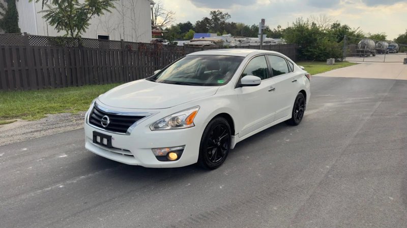 Used 2015 Nissan Altima 2.5 SL image 1